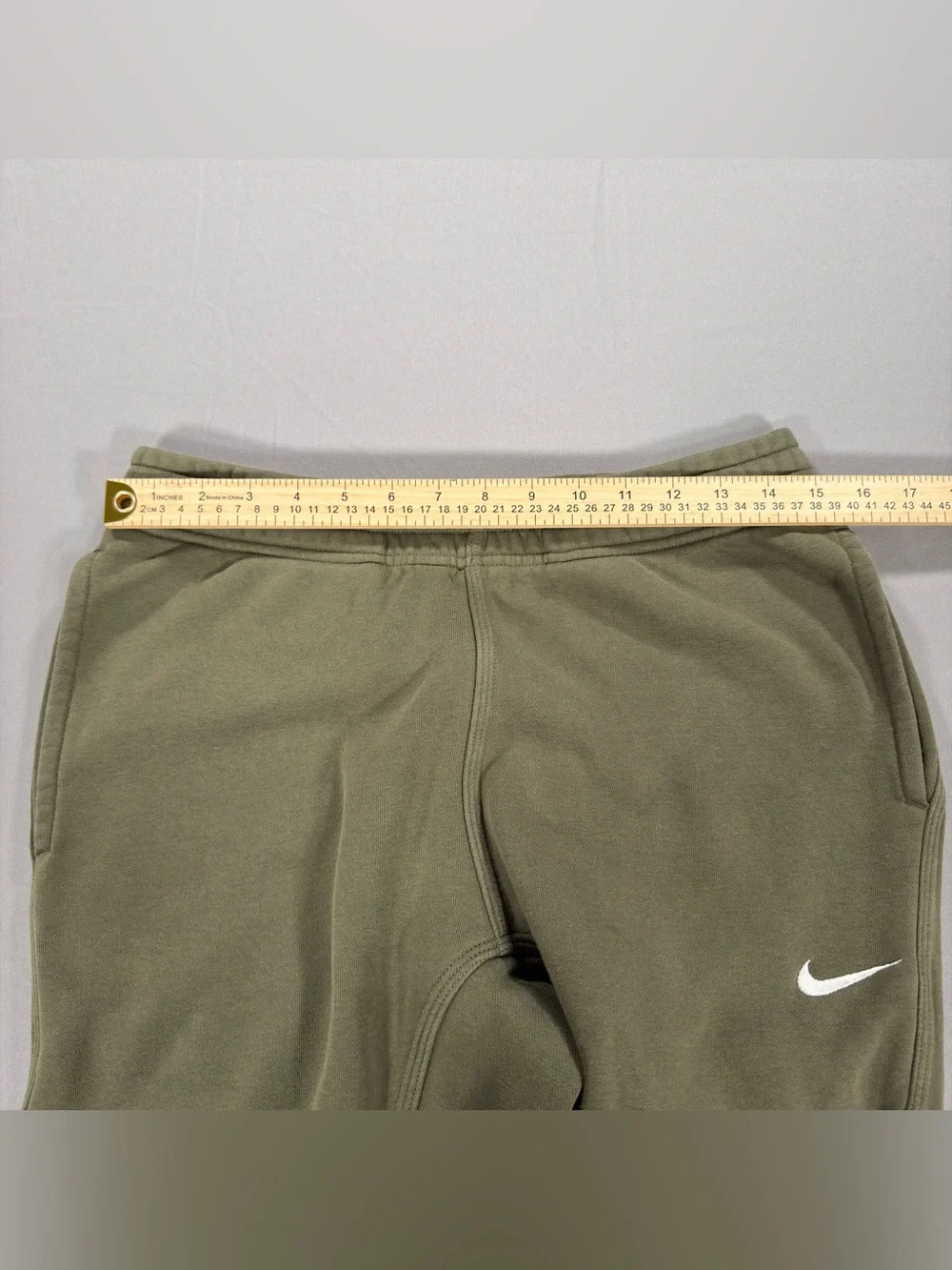 Nike Mens Club Fleece Jogger Sweatpants Olive Green Size M Cuffed 826431-380